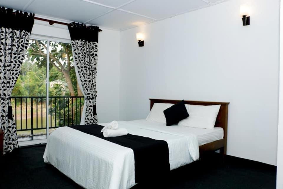 Sadhara River View Lodge Kandy Dış mekan fotoğraf