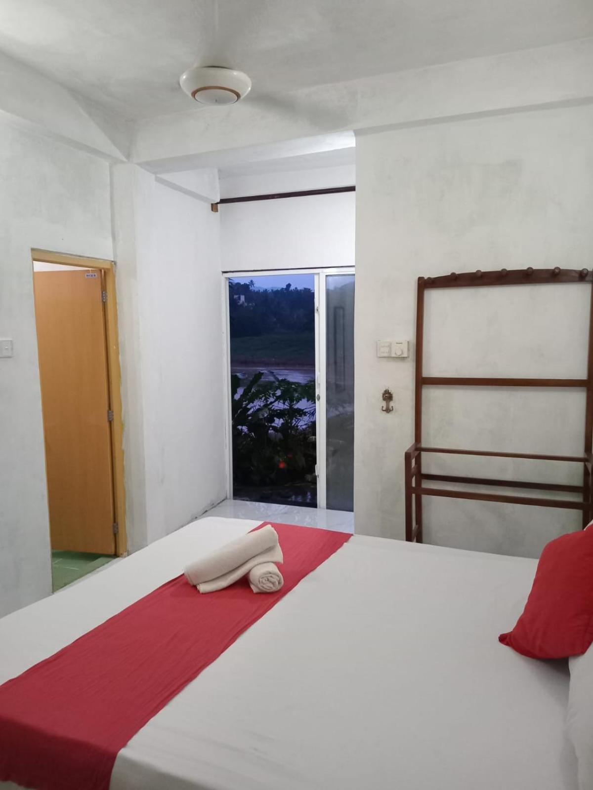 Sadhara River View Lodge Kandy Dış mekan fotoğraf